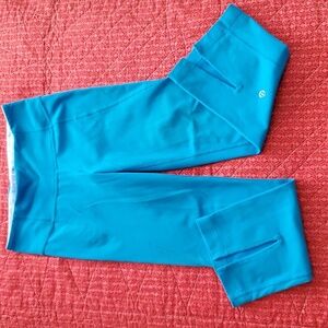 Lululemon poolside blue crop‎ leggings size 2